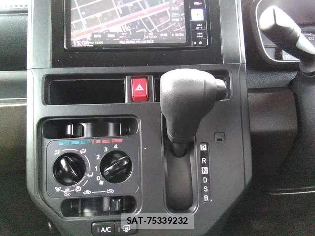 Toyota ROOMY 2023-03 7619622-19