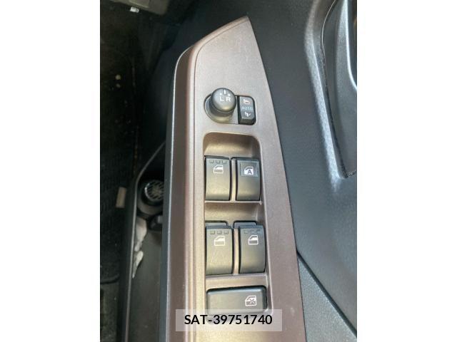 Toyota ROOMY 2019-07 7619643-16