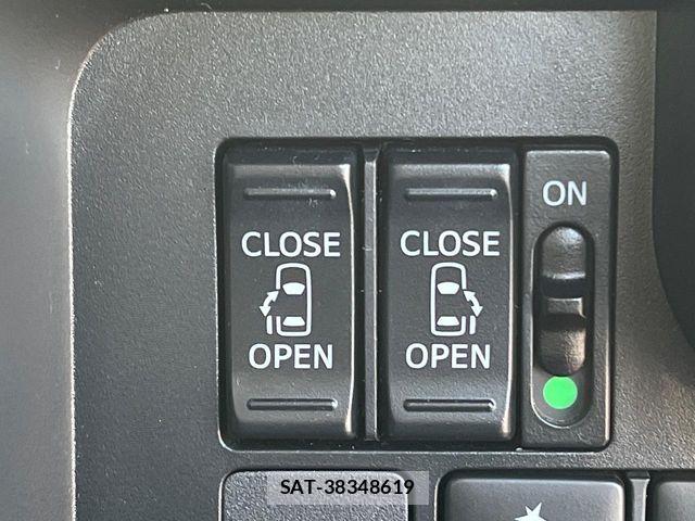 Toyota ROOMY 2017-06 7619641-5