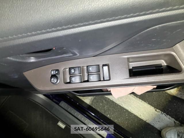 Toyota ROOMY 2021-07 7619609-15