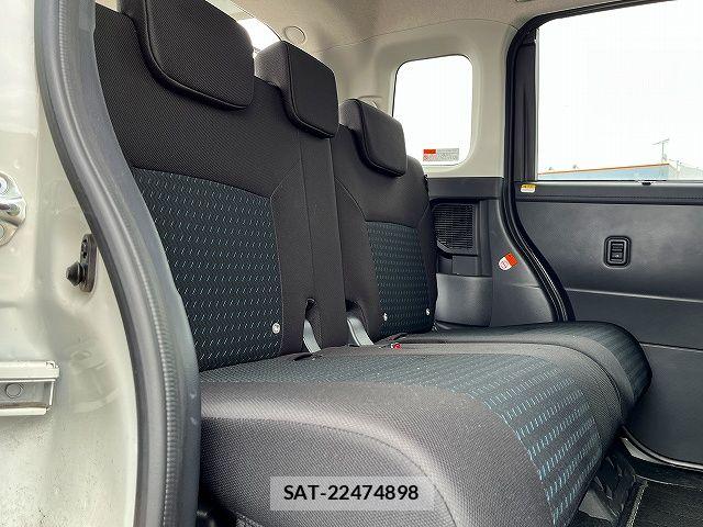 Toyota ROOMY 2023-03 7619588-9