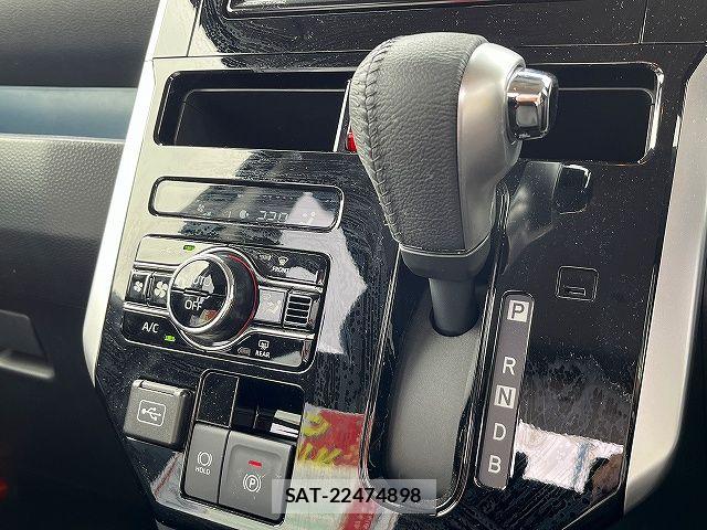 Toyota ROOMY 2023-03 7619588-19