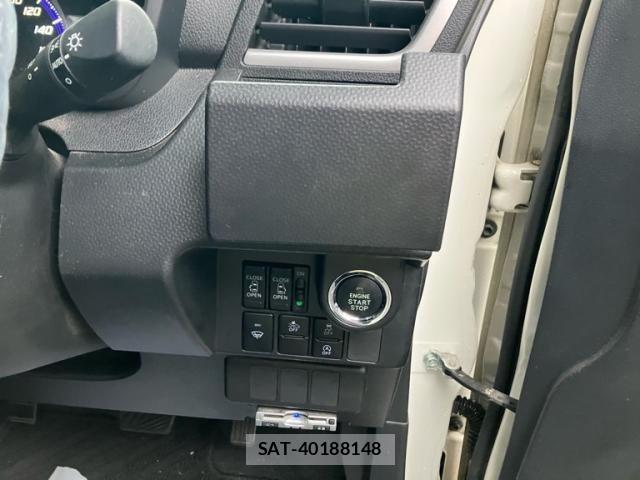 Toyota ROOMY 2017-02 7619642-11