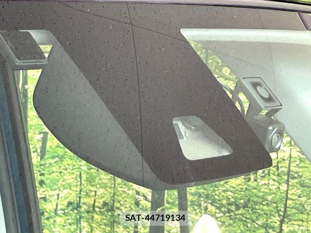 Toyota ROOMY 2017-08 7619628-2