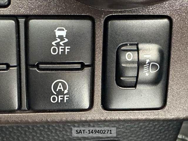 Toyota ROOMY 2017-01 7619644-23