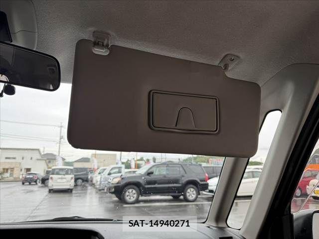 Toyota ROOMY 2017-01 7619644-26