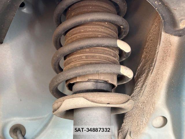 Toyota ROOMY 2018-09 7619640-19