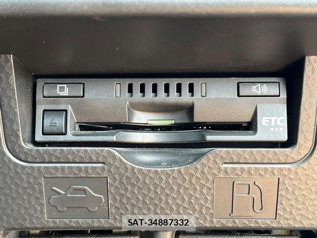 Toyota ROOMY 2018-09 7619640-5