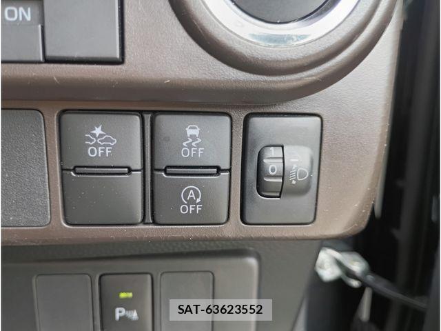 Toyota ROOMY 2022-05 7619630-9