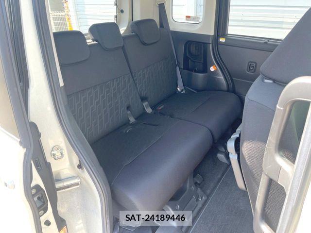 Toyota ROOMY 2018-05 7619627-8