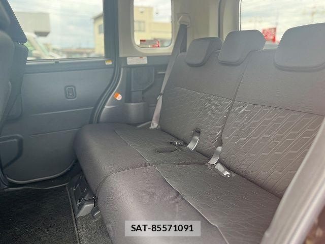 Toyota ROOMY 2018-08 7619617-12