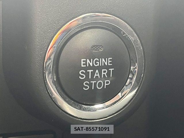 Toyota ROOMY 2018-08 7619617-15
