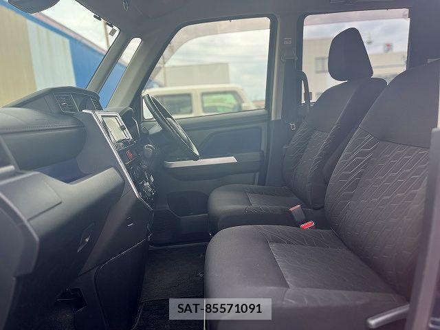 Toyota ROOMY 2018-08 7619617-18