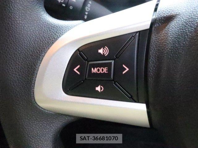 Toyota ROOMY 2017-07 7619638-21