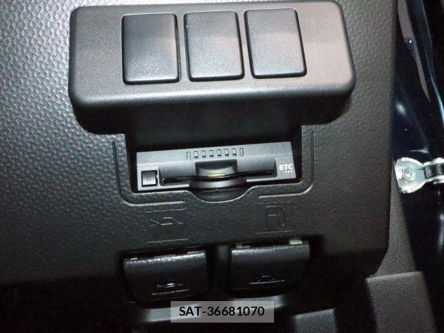 Toyota ROOMY 2017-07 7619638-25