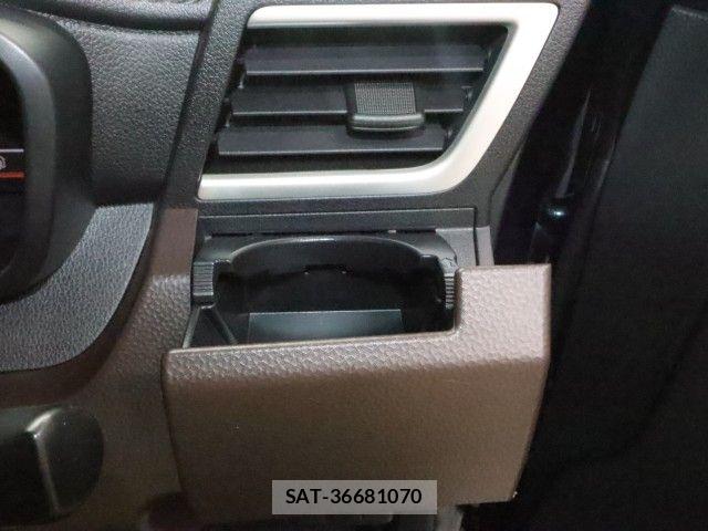 Toyota ROOMY 2017-07 7619638-27