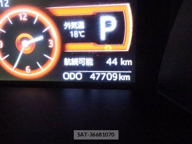 Toyota ROOMY 2017-07 7619638-28