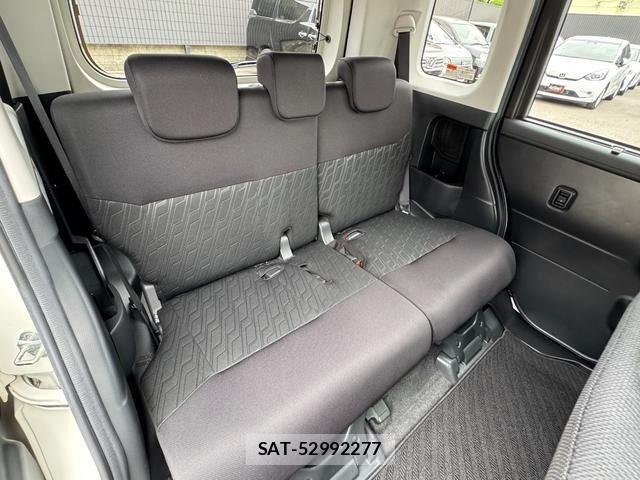 Toyota ROOMY 2017-10 7619632-9