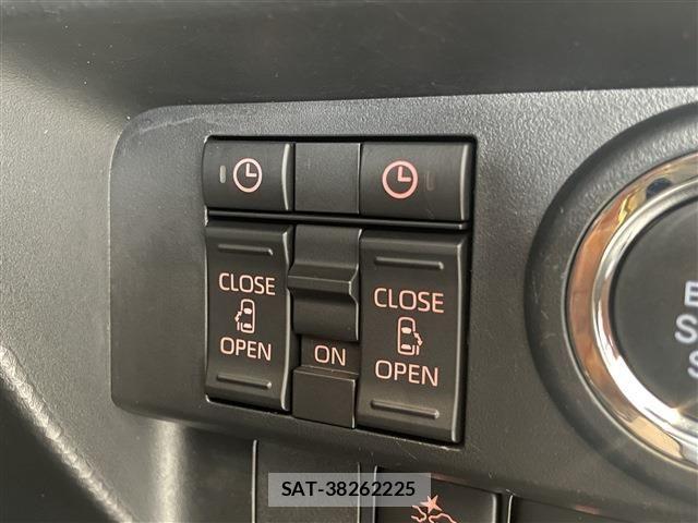 Toyota ROOMY 2022-03 7879183-19