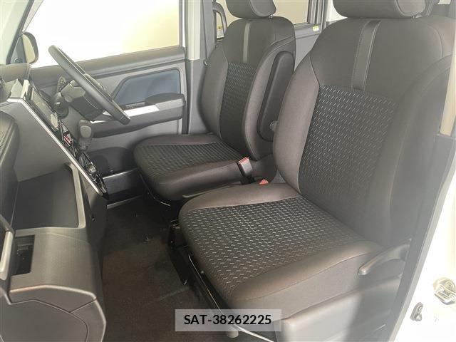 Toyota ROOMY 2022-03 7879183-26