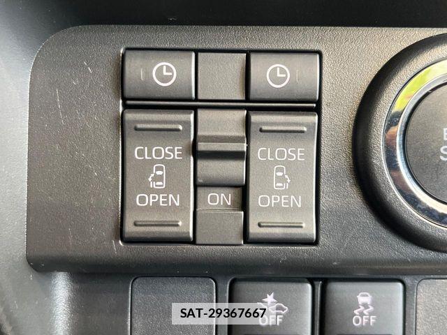 Toyota ROOMY 2023-07 7879181-3
