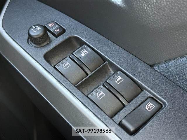 Toyota ROOMY 2020-09 7879188-27