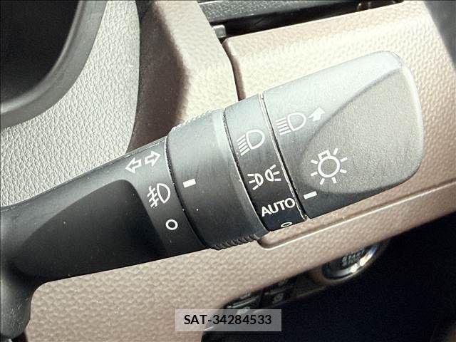 Toyota ROOMY 2019-05 7879191-26