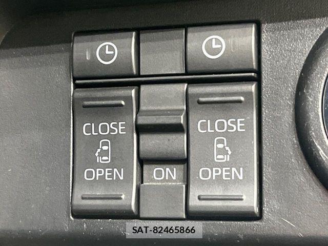 Toyota ROOMY 2022-04 7879182-4