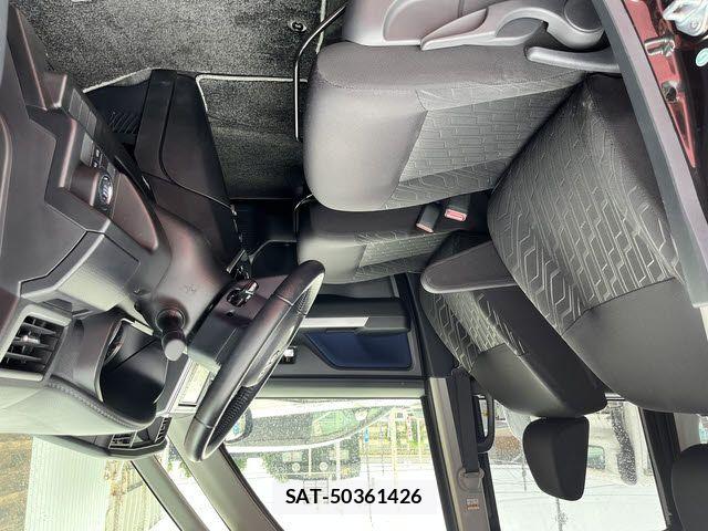 Toyota ROOMY 2017-02 7903321-3
