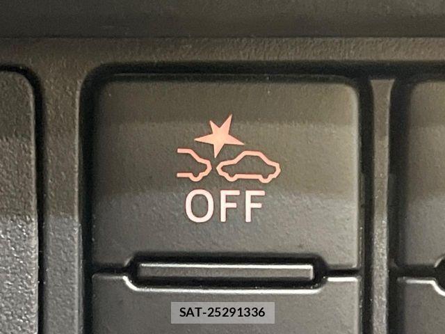 Toyota ROOMY 2023-12 7903318-3