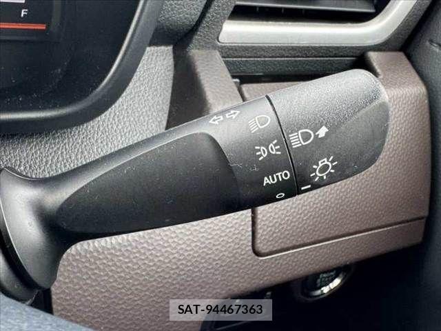Toyota ROOMY 2017-09 7903325-26