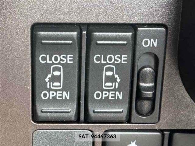 Toyota ROOMY 2017-09 7903325-5