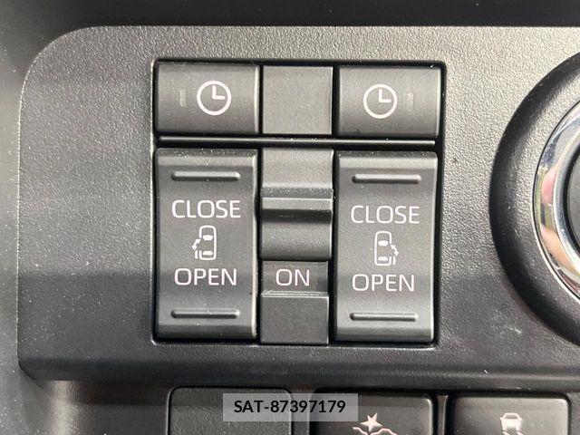 Toyota ROOMY 2021-05 7963586-3