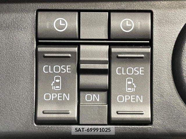 Toyota ROOMY 2021-08 7980860-5