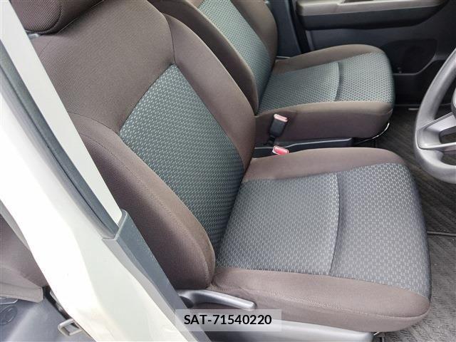 Toyota ROOMY 2021-07 7980869-13