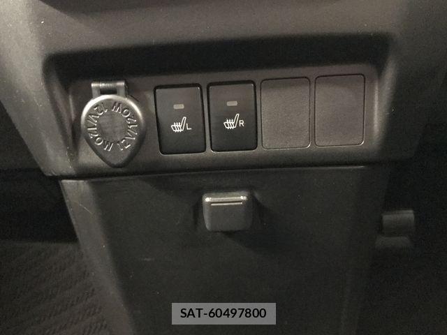 Toyota ROOMY 2019-03 8037970-21