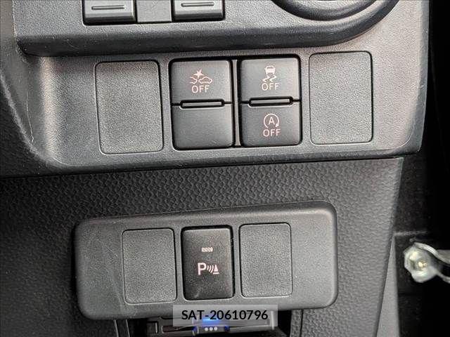 Toyota ROOMY 2021-06 8037969-7