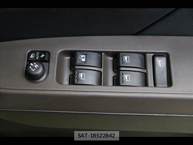 Toyota ROOMY 2021-03 8037973-7