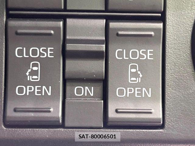 Toyota ROOMY 2022-04 8075378-4