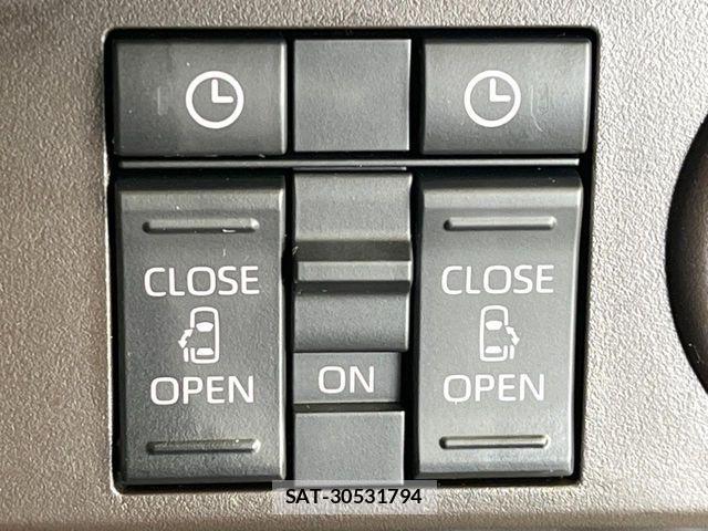 Toyota ROOMY 2025-03 8075382-4
