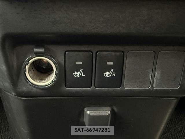 Toyota ROOMY 2018-09 8101616-27