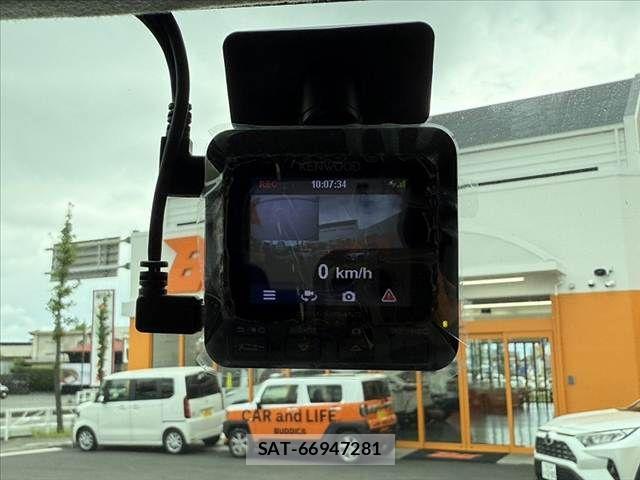 Toyota ROOMY 2018-09 8101616-28