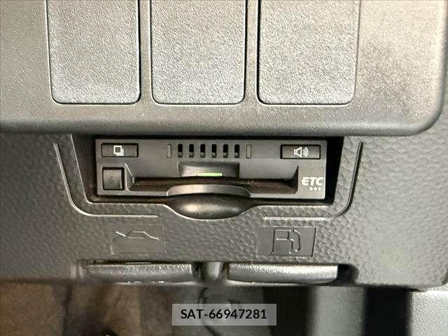 Toyota ROOMY 2018-09 8101616-29