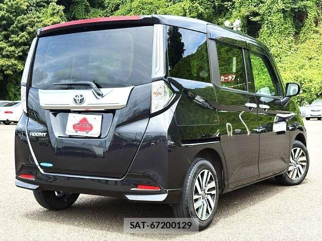 Toyota ROOMY 2022-05 8101610-2