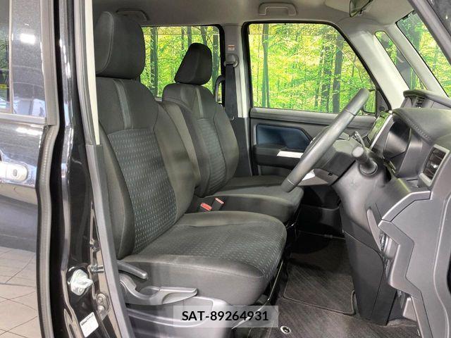 Toyota ROOMY 2021-02 8101612-7