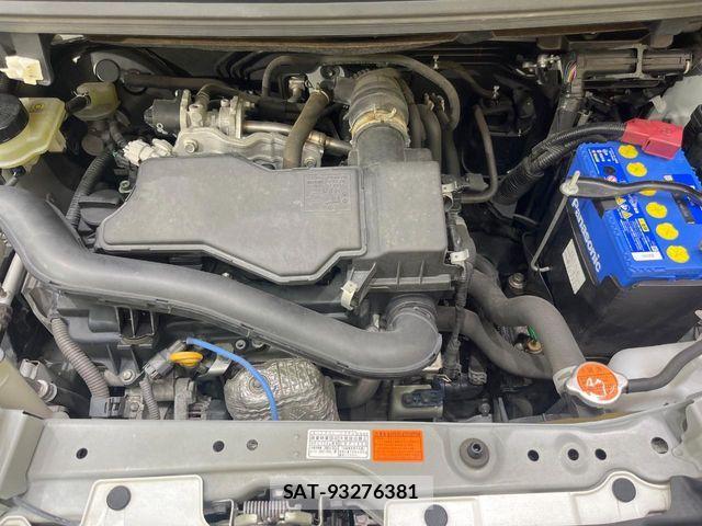 Toyota ROOMY 2017-09 8101640-17