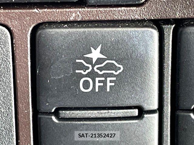 Toyota ROOMY 2018-03 8101633-4
