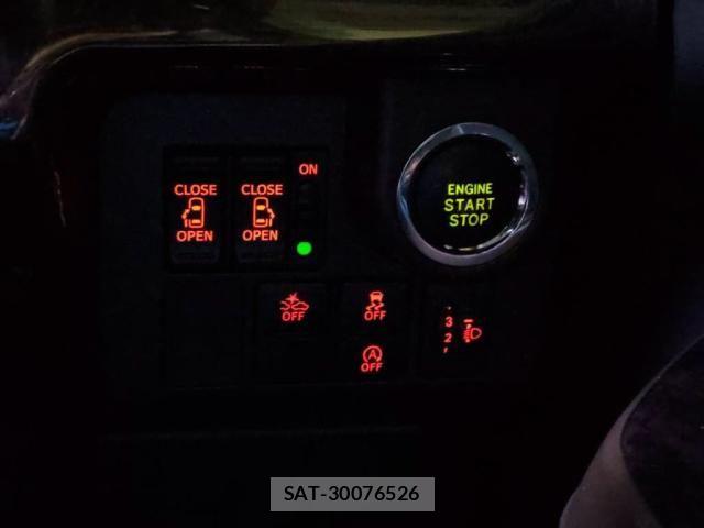 Toyota ROOMY 2017-09 8101620-15