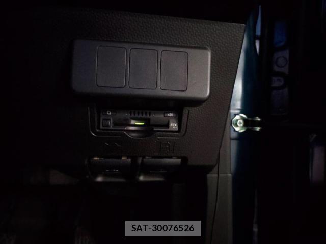 Toyota ROOMY 2017-09 8101620-19