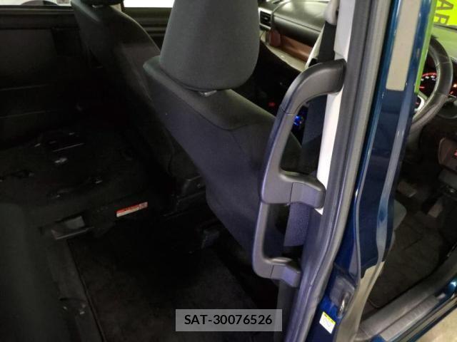 Toyota ROOMY 2017-09 8101620-23